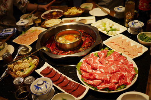 如何加盟一家正宗火锅连锁店？需要注意什么？