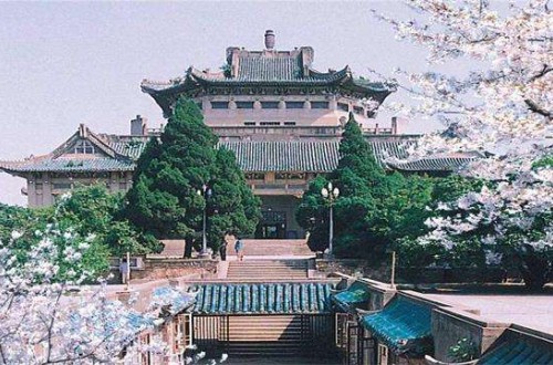 全国高校排行榜:中国十大花园式高校